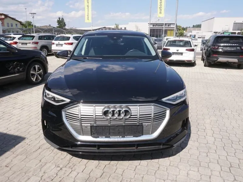 Audi E-Tron 2021 photo 2