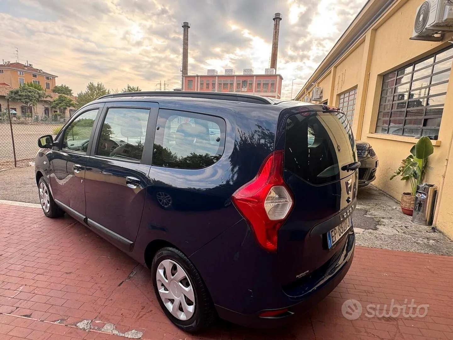 Dacia Lodgy 2013 photo 4