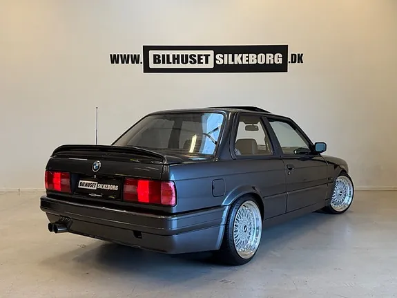 BMW 320I 1990 photo 3