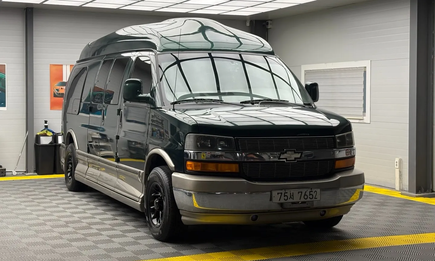 Chevrolet Express Van