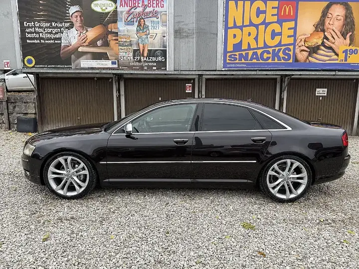 Audi A8 2008 photo 2