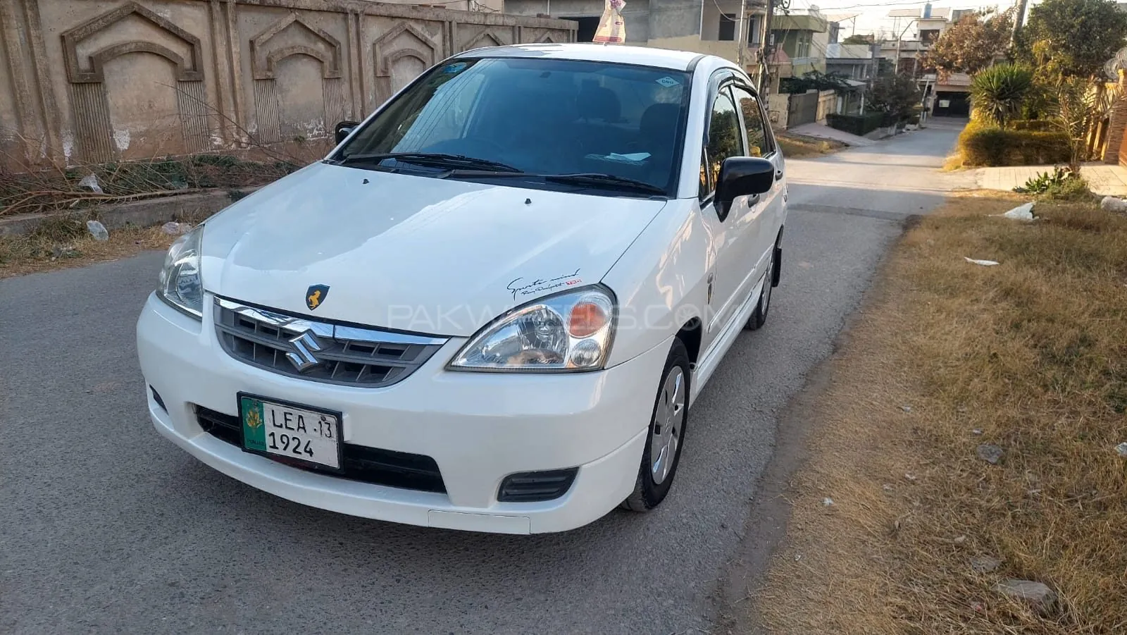 Suzuki Liana