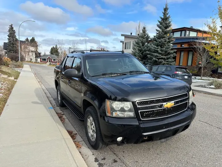 Chevrolet Avalanche 2009 photo 2