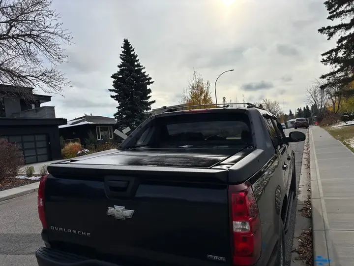 Chevrolet Avalanche 2009 photo 3