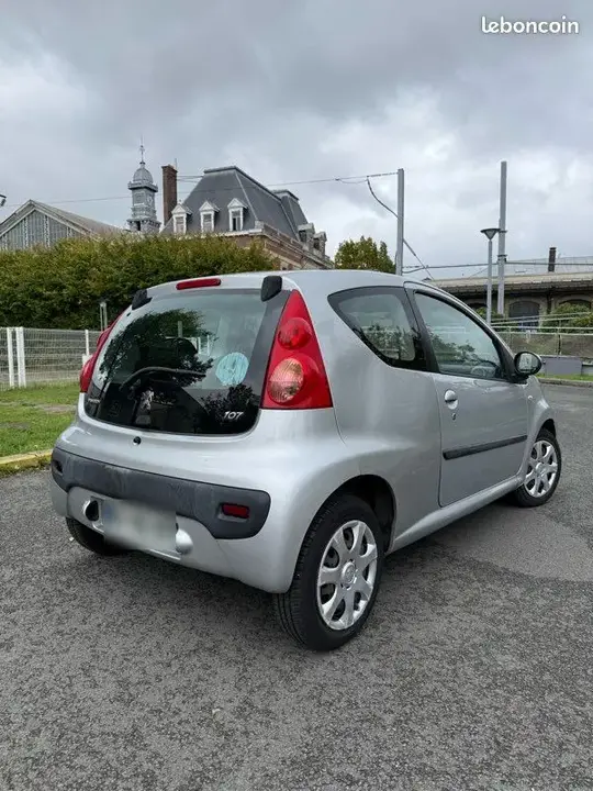 Peugeot 107 2009 photo 5