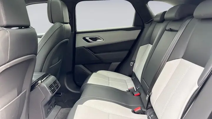 Land Rover Range Rover Velar 2025 photo 4