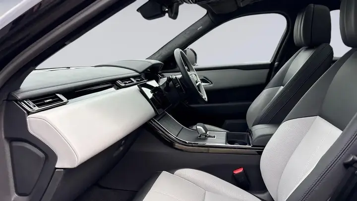 Land Rover Range Rover Velar 2025 photo 3