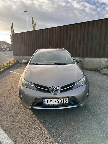 Toyota Auris 2013 photo 5