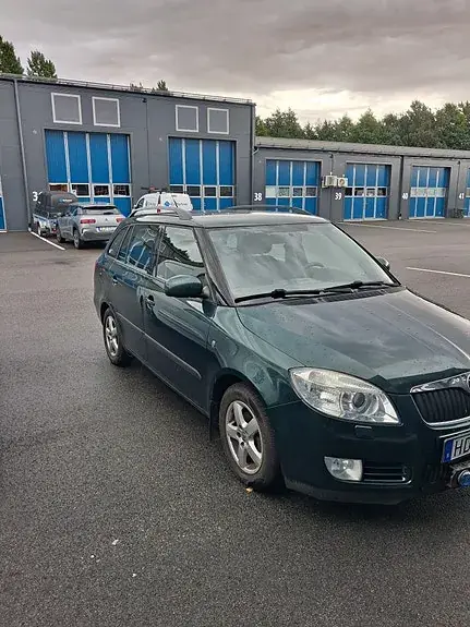 Skoda Fabia 2009 photo 2