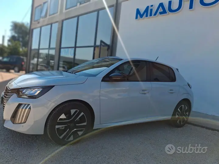 Peugeot 208 2026 photo 2