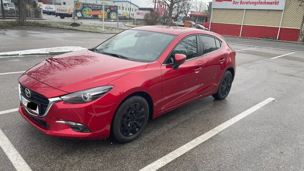 Mazda Mazda3 2017 photo 3
