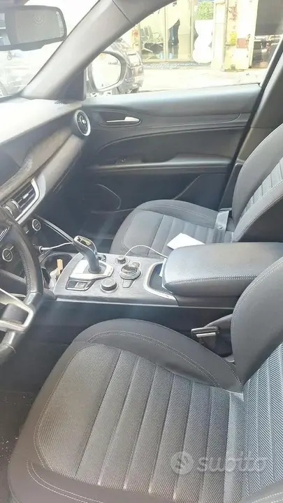 Alfa Romeo Stelvio 2022 photo 5