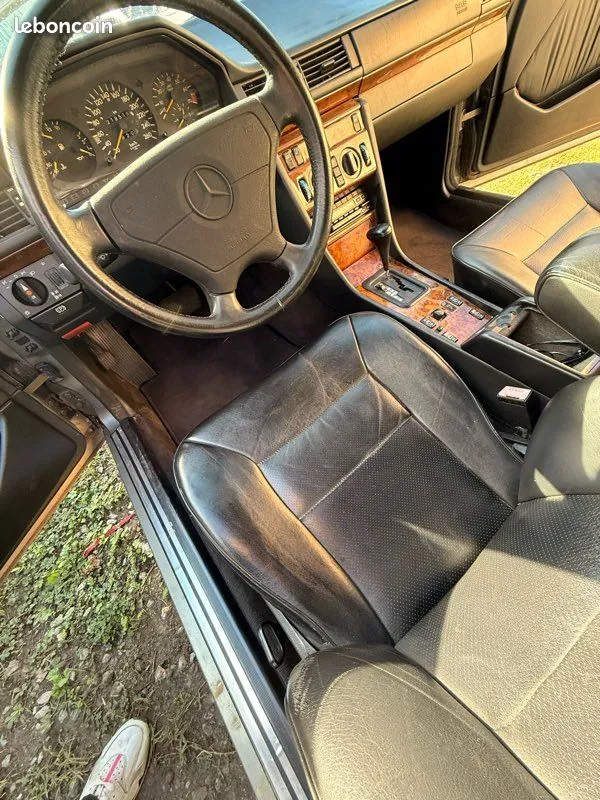 Mercedes-Benz 320 1994 photo 3