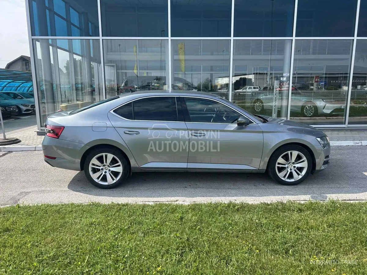 Skoda Superb 2020 photo 2