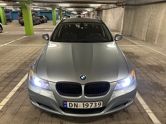 BMW 318D 2009 photo 3