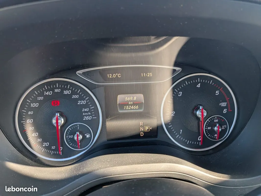 Mercedes-Benz B-Class 2015 photo 3