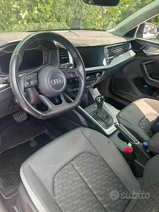 Audi A1 2024 photo 3