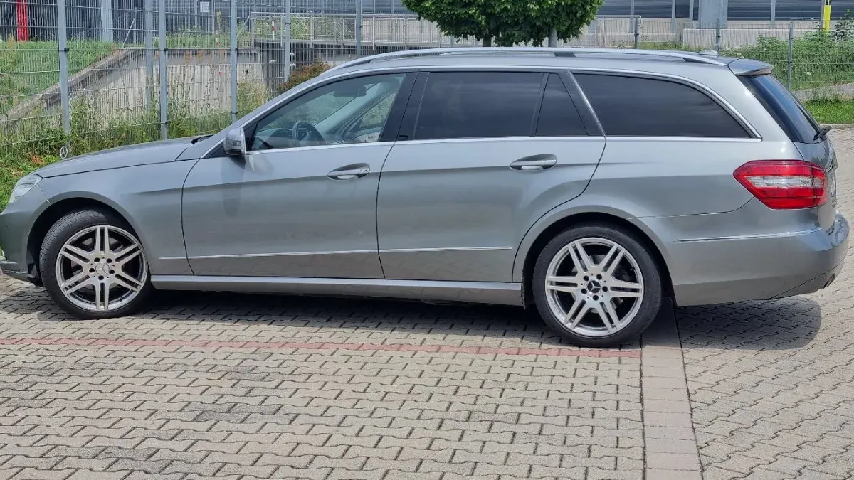 Mercedes-Benz Eklasse 2010 photo 3