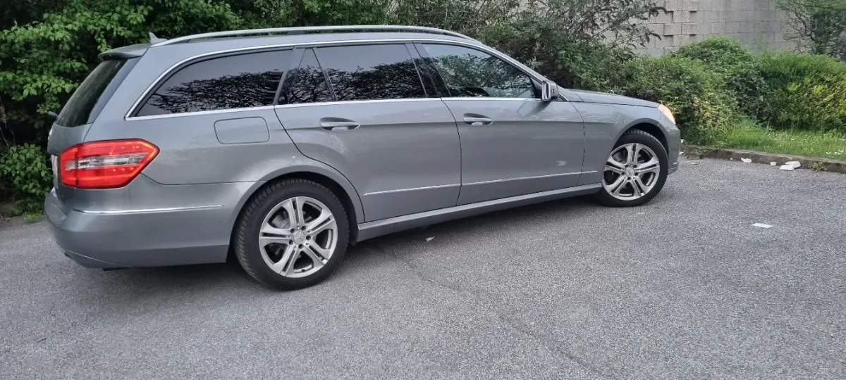 Mercedes-Benz Eklasse 2010 photo 2