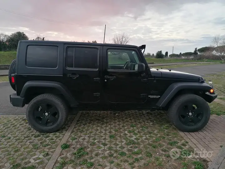 Jeep Wrangler 2010 photo 3