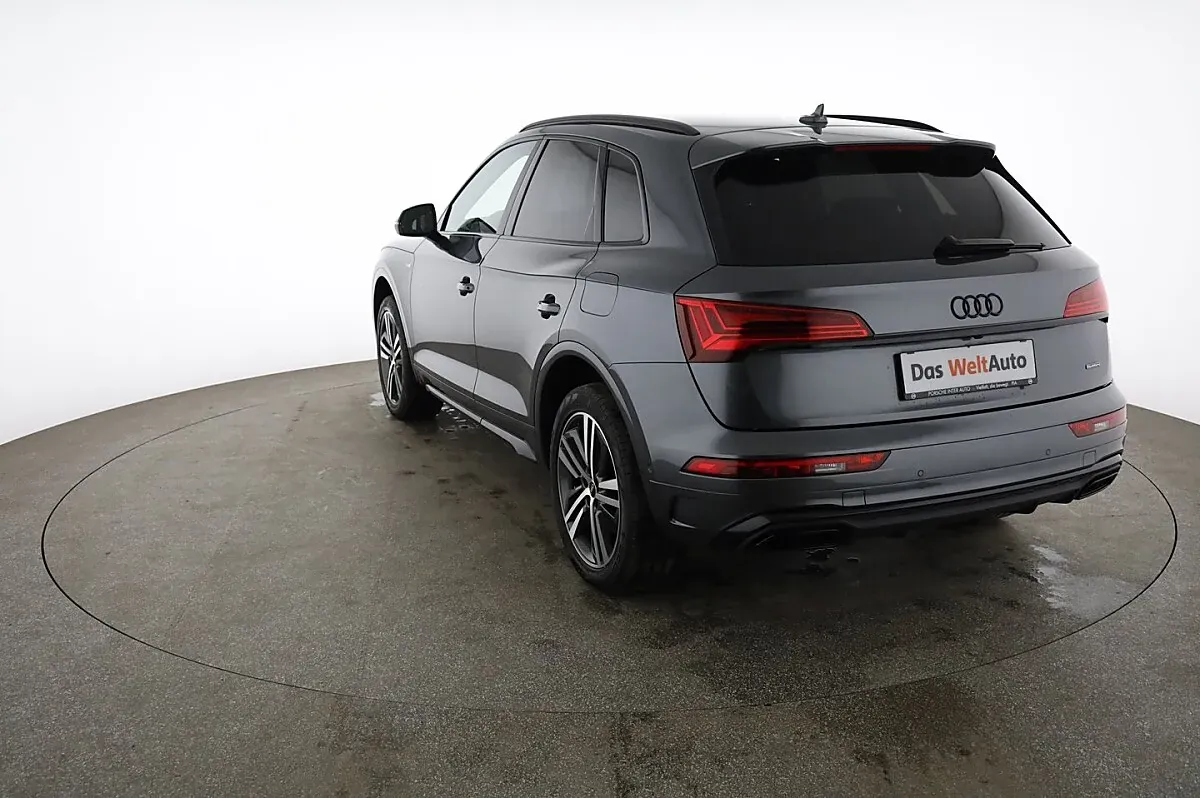 Audi Q5 2022 photo 2
