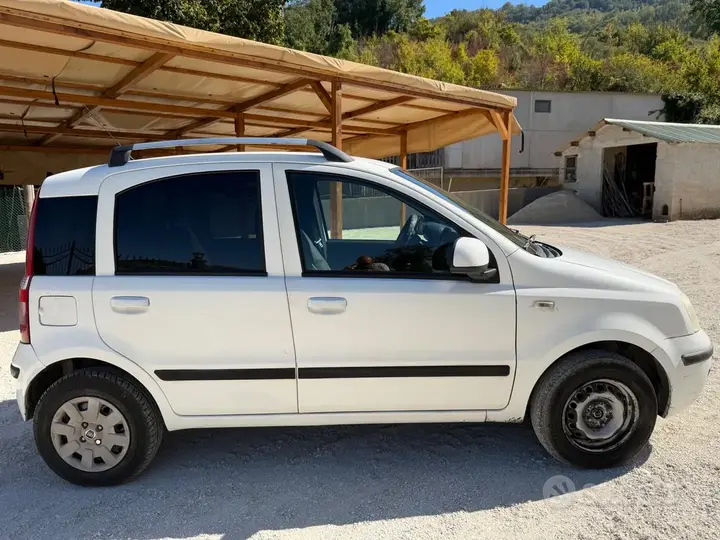 Fiat Panda 2010 photo 2