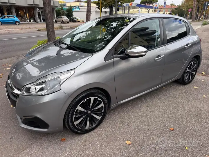 Peugeot 208 2019 photo 4