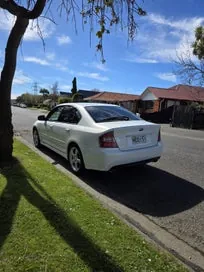Subaru Legacy 2005 photo 2