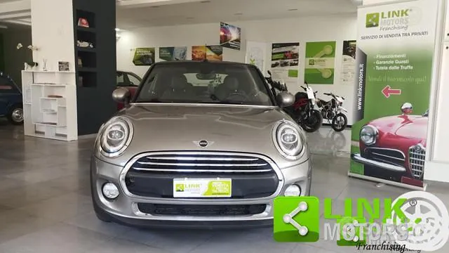 Mini One Cabrio 2019 photo 2