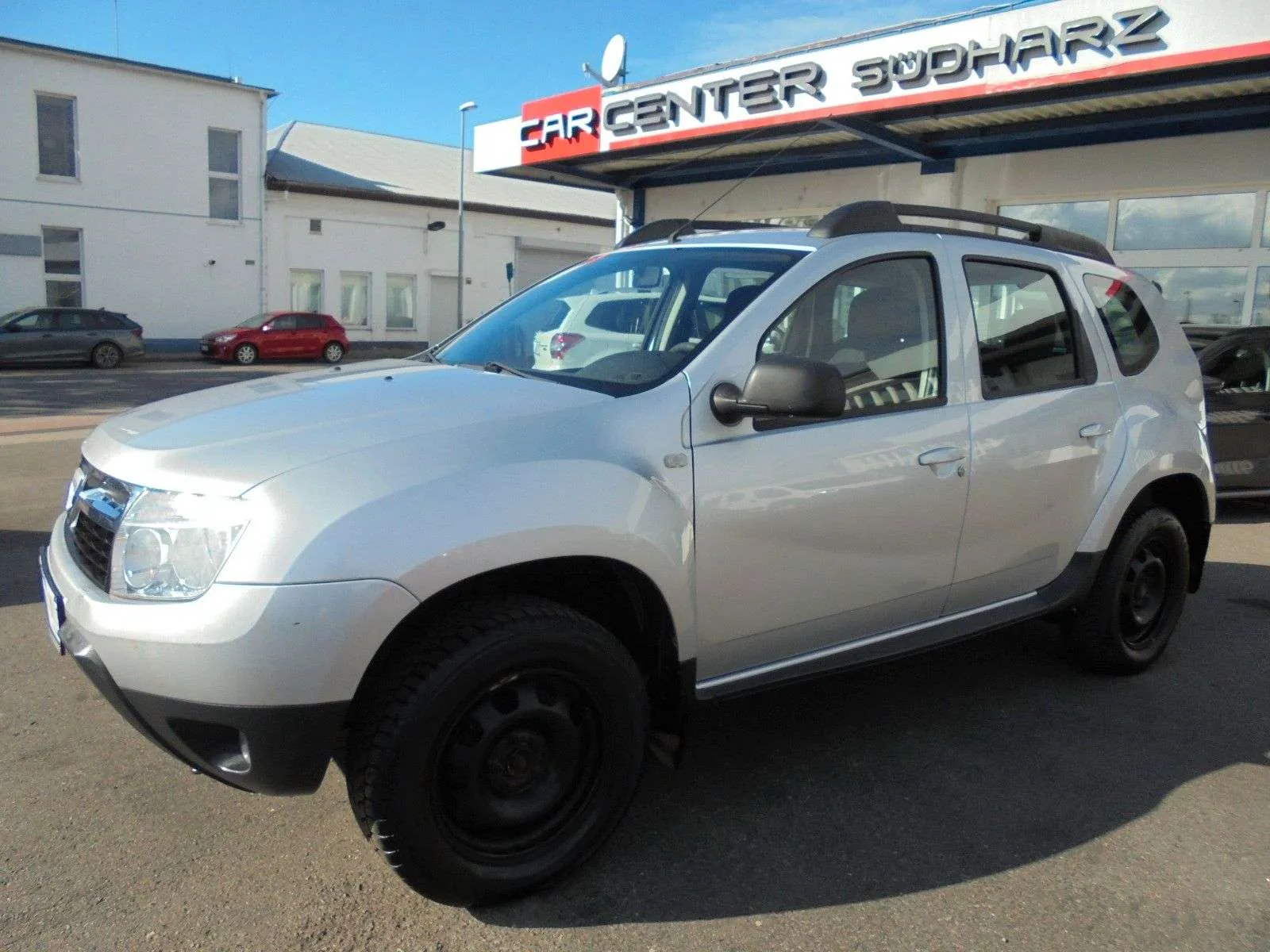 Dacia Duster 2011 photo 2
