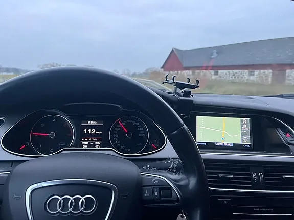 Audi A4 2015 photo 3