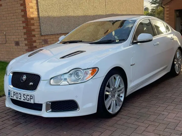 Jaguar Xf 2011 photo 2