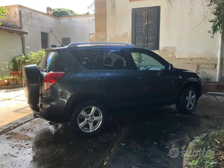 Toyota Rav4 2009 photo 3