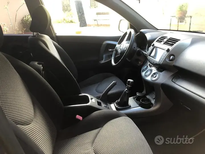Toyota Rav4 2009 photo 4