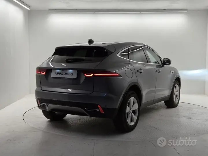 Jaguar E-Pace 2021 photo 2