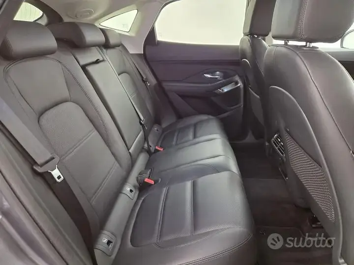 Jaguar E-Pace 2021 photo 5