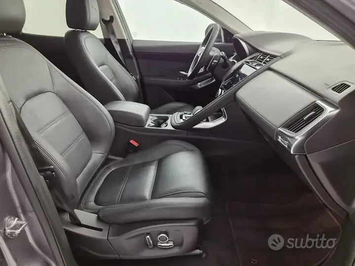 Jaguar E-Pace 2021 photo 3