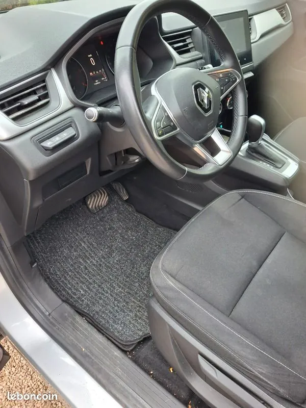 Renault Captur 2019 photo 2