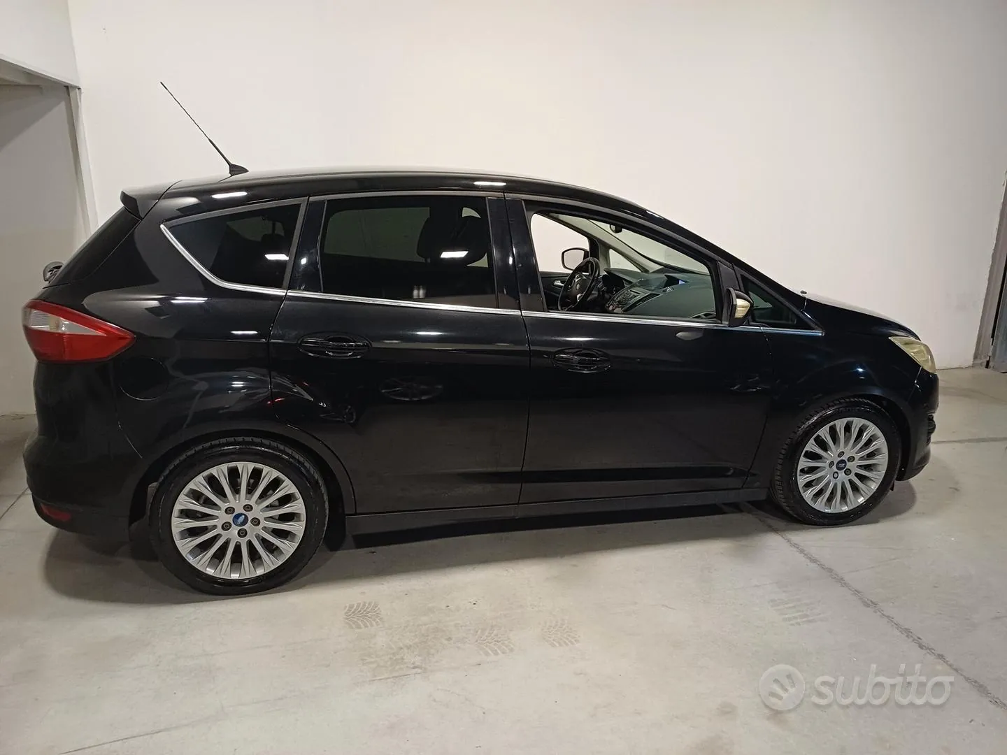 Ford C-Max 2012 photo 3