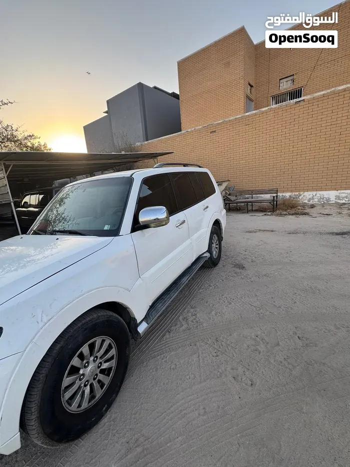 Mitsubishi Pajero 2013 photo 5