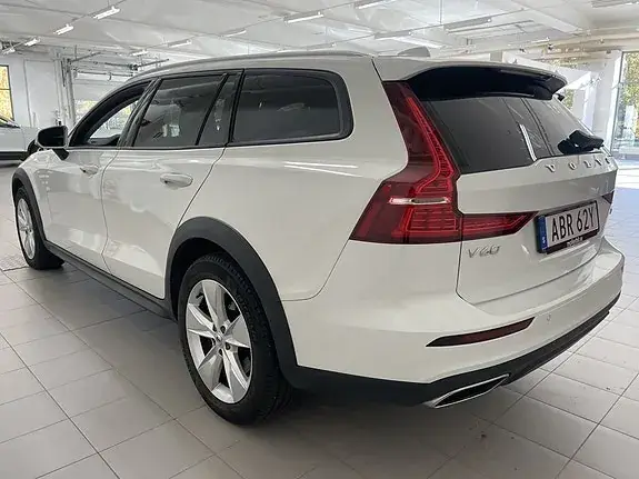 Volvo V60 Cross Country 2020 photo 5
