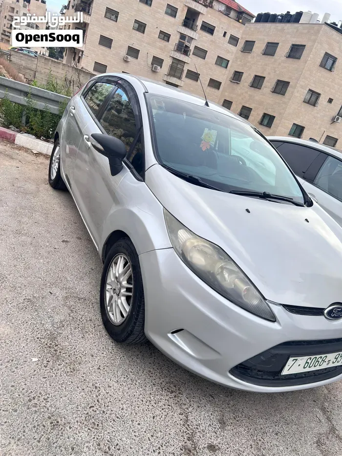 Ford Fiesta 2014 photo 4