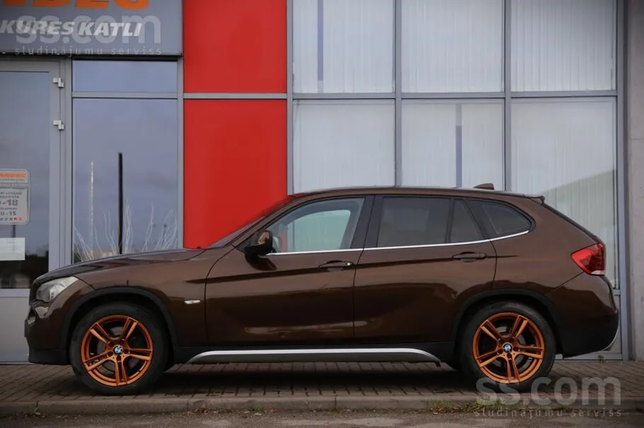 BMW X1 2010 photo 2