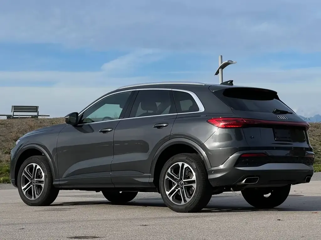 Audi Q5 2025 photo 5