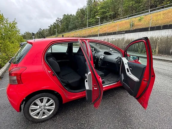 Toyota Yaris 2008 photo 4
