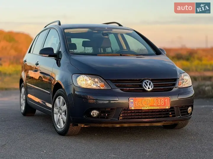 Volkswagen Golf Plus 2008 photo 2