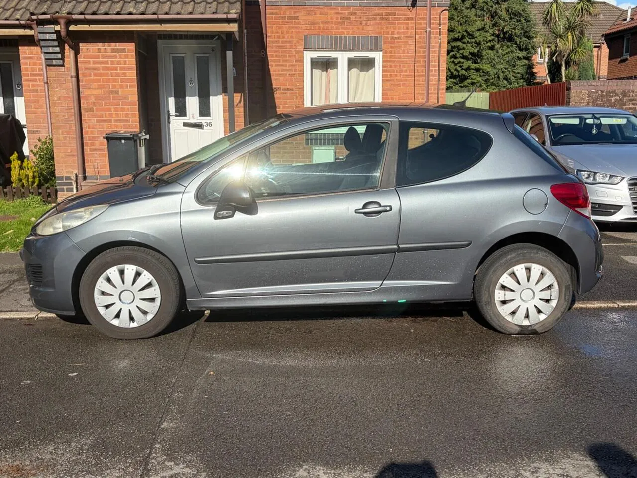 Peugeot 207 2009 photo 2