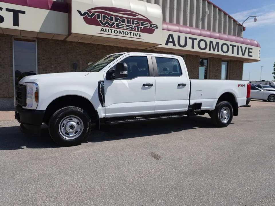 Ford F250 2024 photo 3