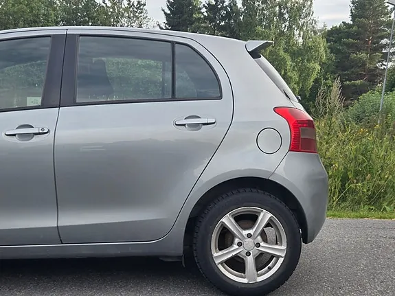 Toyota Yaris 2009 photo 5