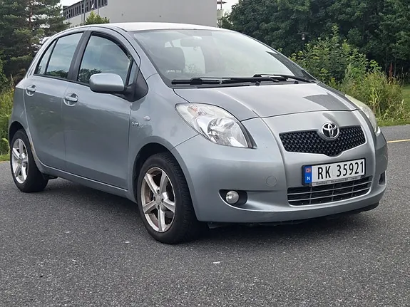 Toyota Yaris 2009 photo 4